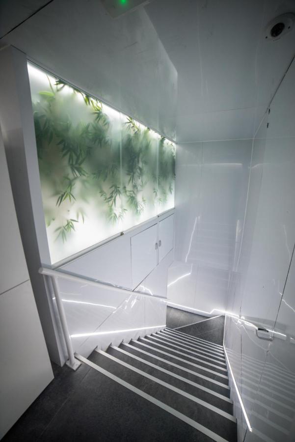 Capsule hotel Optimi *